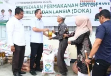 Wali Kota Lhokseumawe Serahkan Bantuan Pangan bagi Disabilitas dan Lansia