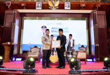 IPAU Anugerahi Ayah Wa, Pemimpin Sigap Bencana dan Responsif Aspirasi Publik