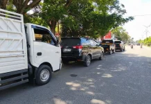 Antrean Panjang Terjadi di SPBU Kota Lhokseumawe