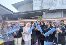 Mahasiswa KKN 29 Unimal Membuat Biopori