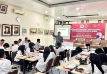 Hadi Iskandar Bekali Teknik Beracara PTUN Calon Advokat IKADIN