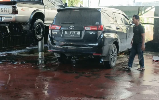Cuci Kendaraan Meningkat jelang Lebaran di Lhokseumawe