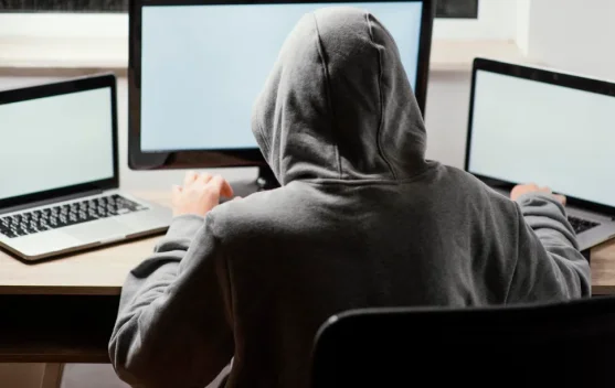 Kecanduan Internet, Ancaman Tersembunyi di Balik Kemudahan Teknologi