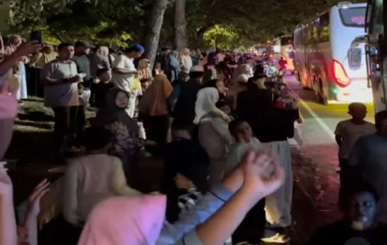 238 Jamaah Haji Lhokseumawe Tiba dengan Selamat, Disambut Haru Keluarga