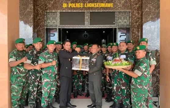 Dandim Beri Kejutan Tumpeng, Perkuat Sinergi TNI-Polri di HUT Bhayangkara ke-80