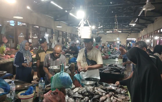 Harga Ikan Segar di Pasar Inpres Lhokseumawe Masih Stabil