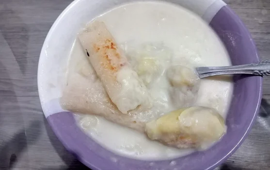 Pulut Panggang Campur Kuah Durian, Perpaduan Cita Rasa Tradisional yang Nikmat