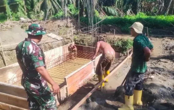 Sinergi TNI-Warga Kian Menyatu dalam Pengerjaan Jembatan Cot Bada