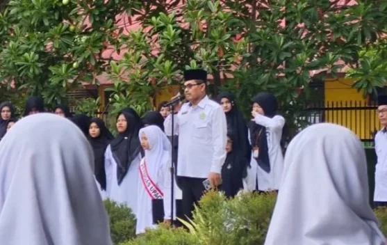 Kakankemenag Pimpin Upacara di MAN 1 Aceh Timur