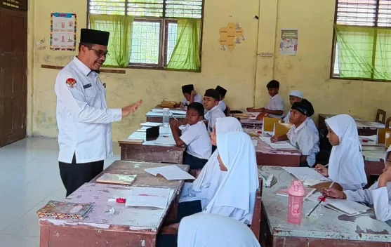 Kakankemenag Aceh Timur Dorong Siswa Lanjutkan Pendidikan