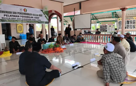 Pemangku Adat Diingatkan Pentingnya Peradilan Adat