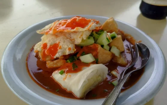 Siomay Basecamp, Pilihan Makan Siang Lezat Selain Nasi
