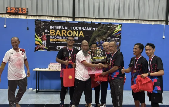 Tim B Juara Internal Tournament Barona Badminton Club, Tim A Runner Up