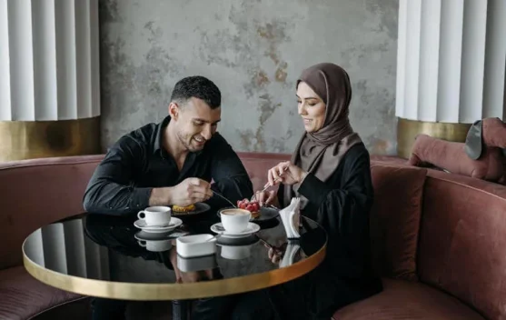 Kenapa Pria Sering Menghindari Percakapan Terlalu Emosional?