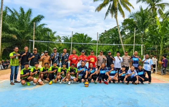 Meriahkan HUT RI, Muspika Buka Turnamen Voli Sekecamatan Julok