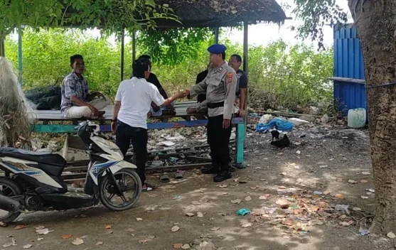Sambangi Warga Pesisir di PPI Pusong, Sat Pol Airud Sampaikan Pesan Kamtibmas