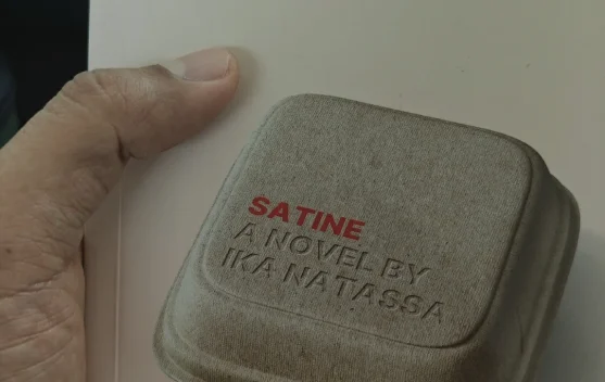 “Satine”, Kisah Kesepian, Cinta, dan Pertanyaan tentang Takdir