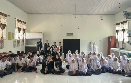 Mahasiswa KKN Ajak Remaja Lawan Budaya Cyberbullying di SMPN 1 Kuta Makmur
