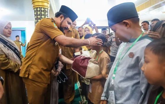 Maulid Akbar Julok Santuni 250 Anak Yatim