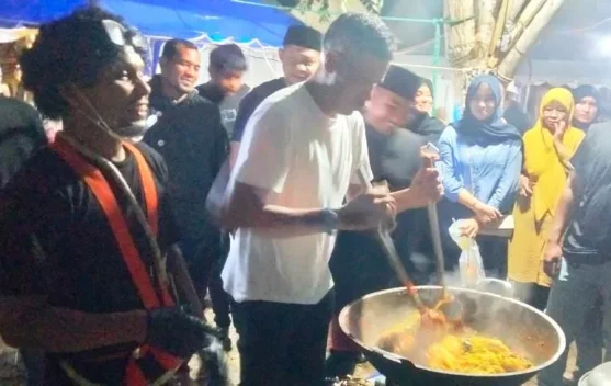 Mie Aceh Bang Baneng "Si Koki Pohon" Pikat Wabup Tarmizi Panyang