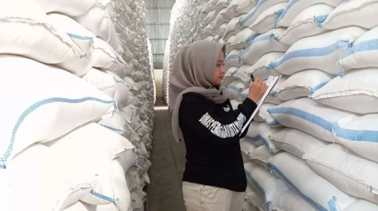 Perum Bulog Madiun Jelaskan Komoditas Selain Beras SPHP