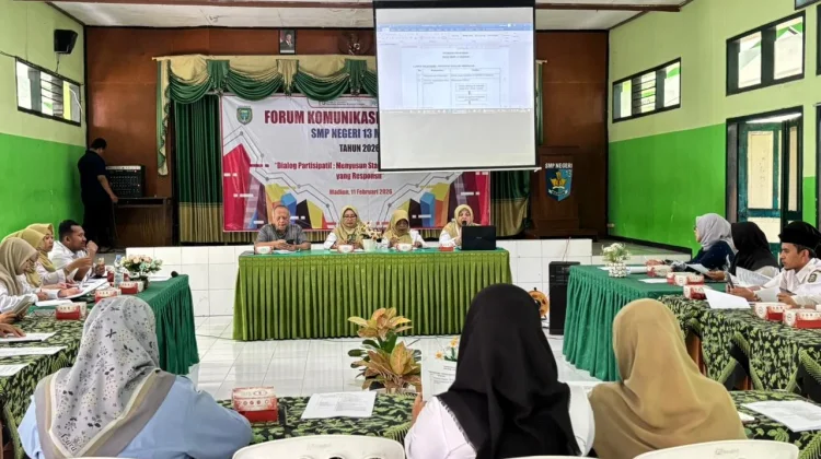 FKP SMPN 13 Madiun Susun Standar Pelayanan Responsif