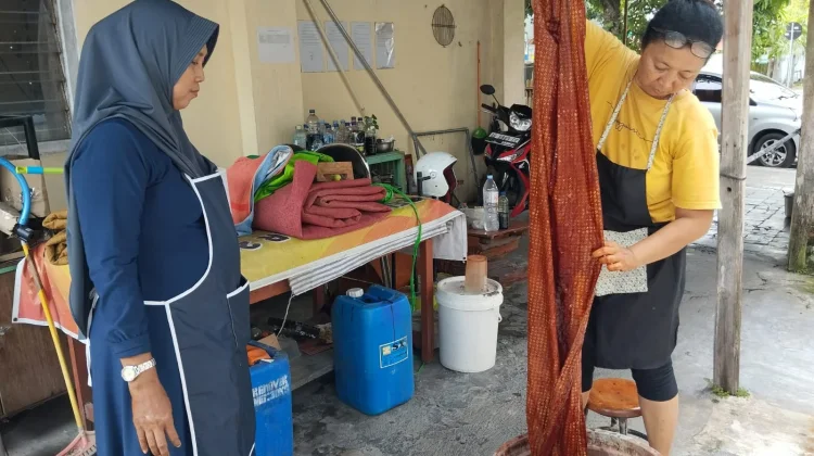 Komunitas Batik Kenalkan Warna Alam Ramah Lingkungan