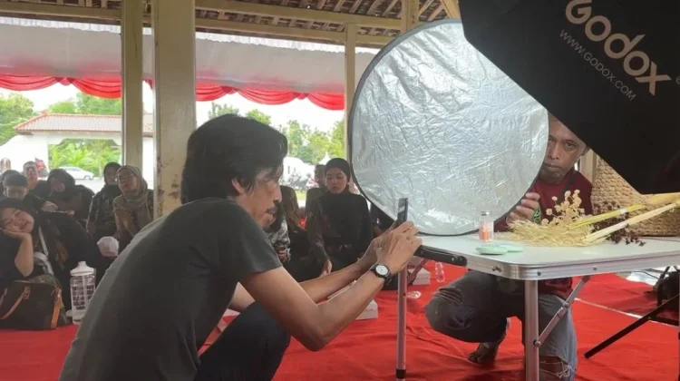 Modal Minim, Hasil Maksimal: Andalkan Kamera HP untuk Promosi Kuker