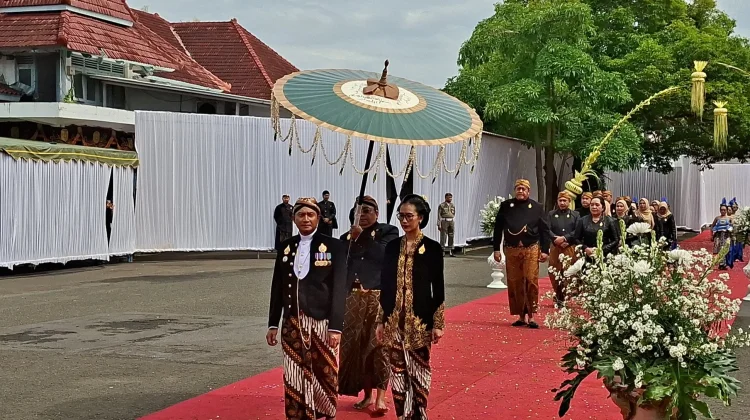 Prosesi Hari Jadi Pacitan yang ke-281 Lebih Sederhana namun Khidmat