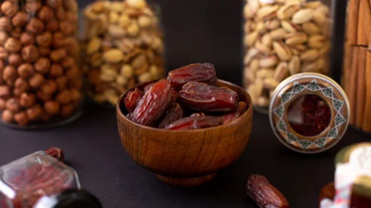Hindari Lonjakan Gula, Ini Pilihan Manis Sehat untuk Berbuka