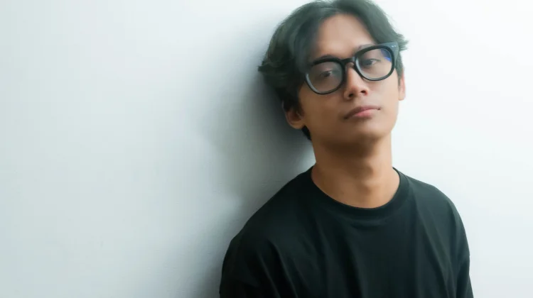 "Peluk Erat" Lagu Hangat Tentang Tempat untuk Pulang
