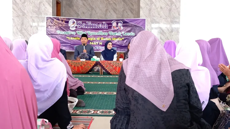 Plt Wali Kota Buka Kegiatan Pesantren Kilat Lansia