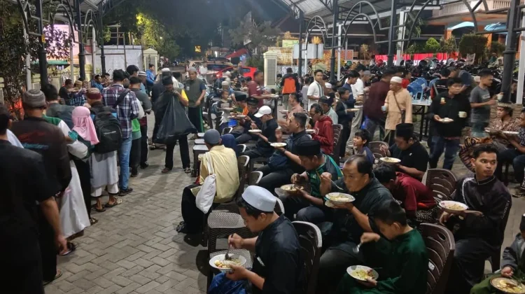 Kebersamaan Ramadan di Masjid Agung Baitussalam Magetan