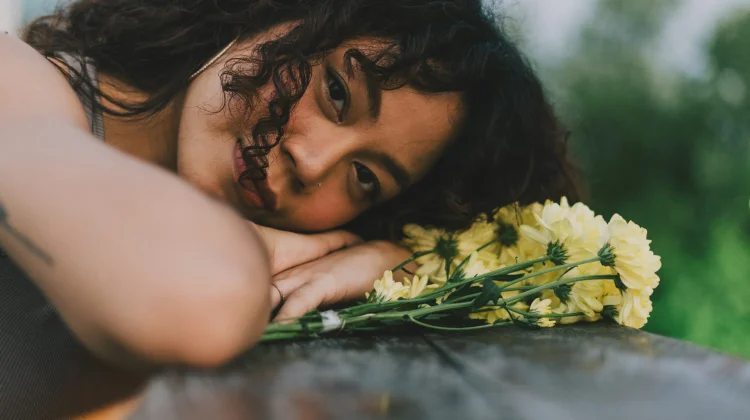 Moneva Merilis Single Baru R&B/Soul “The Idea of You