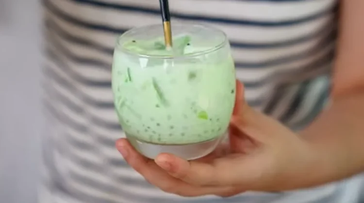 Cara Membuat ‘Buko Pandan’ untuk Pelepas Dahaga saat Berbuka Puasa