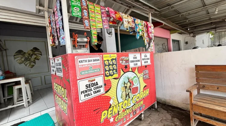 Nikmati Sensasi Pentol Corah Favorit Warga Madiun