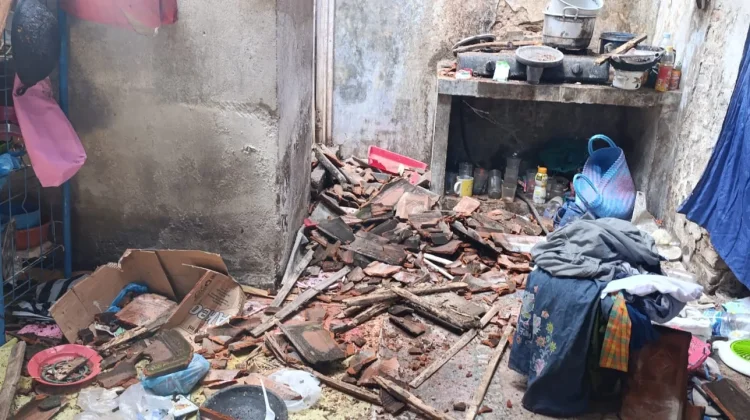 Atap Rumah Warga di Manguharjo Kota Madiun Ambruk, Ini Tindakan BPBD