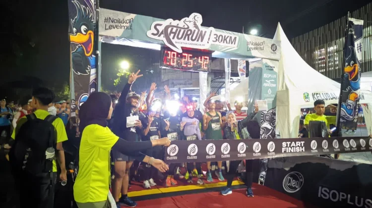 Hujan Tak Surutkan Semangat Peserta di Event Sahurun 30 KM Magetan