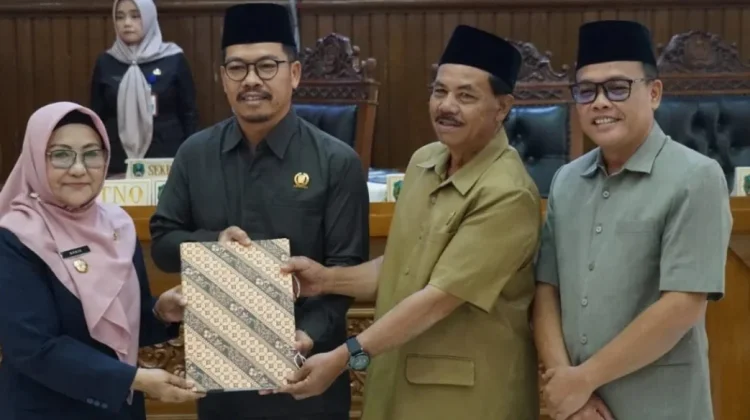 Bupati Magetan Sampaikan Dua Raperda, Soal Pasar Modern dan Limbah Domestik
