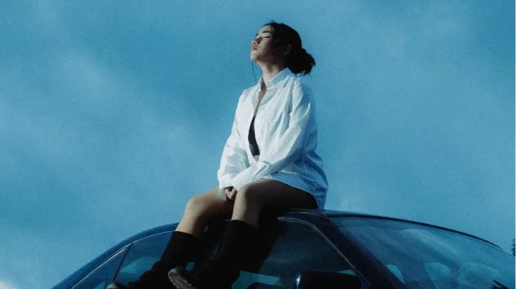 BLINGOUTKID Rilis “i’m still here”, Lagu Sunyi tentang Bertahan dari Luka