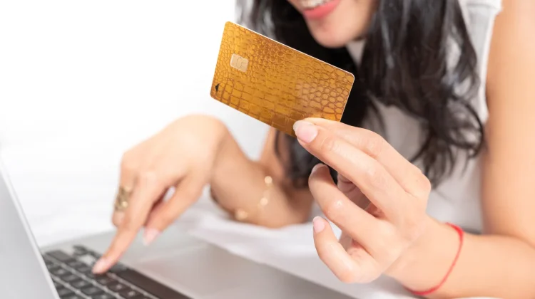 Psikolog Ungkap Penyebab Impulsive Buying di Era Digital