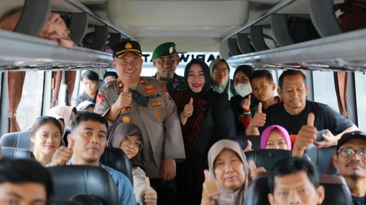 Pemkab Ponorogo Berangkatkan Bus Program Balik Gratis