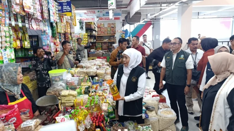 Gubernur Jatim Cek Harga dan Stok Bahan Pokok di Ponorogo