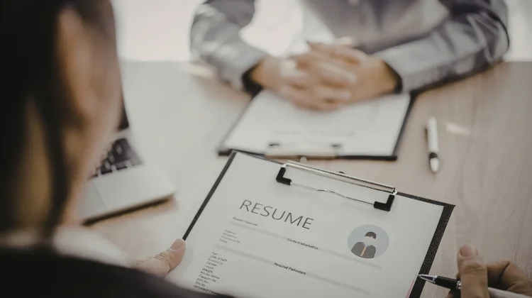 Fenomena Job Hopping di Kalangan Gen Z, Apa Kata Psikolog?