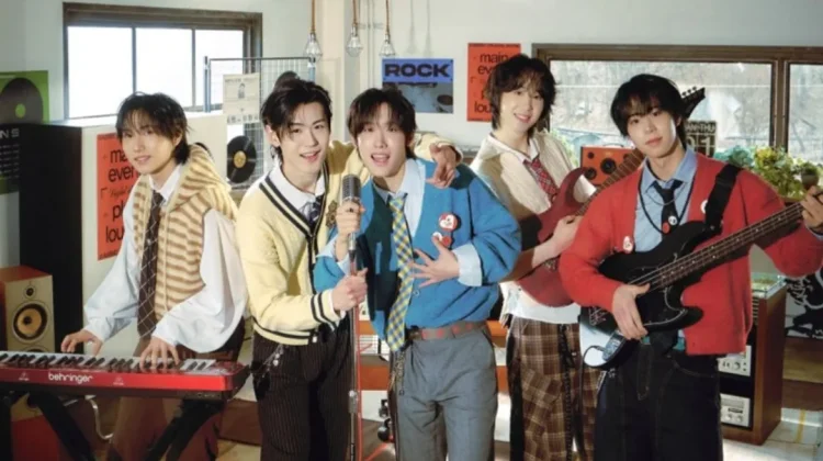 “SHOWTIME,” Single Utama dalam Mini Album AmbiO Tampilkan Energi dan Karakter Grup