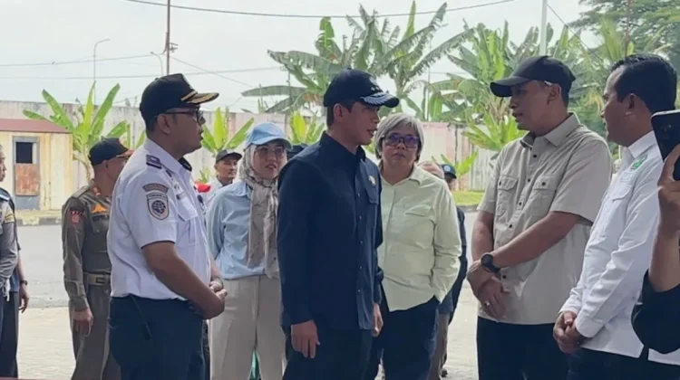 Menteri Lingkungan Hidup Soroti Pengelolaan Sampah Terminal Kertonegoro Ngawi