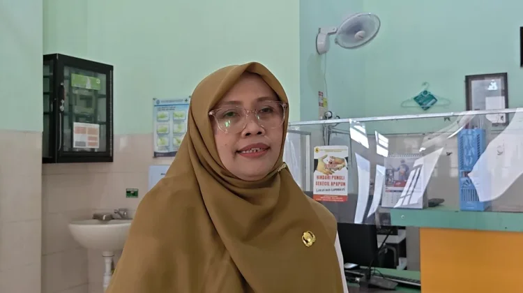 Plafon UGD Puskesmas Slahung Ambrol akibat Hujan, Pelayanan Ditutup sementara