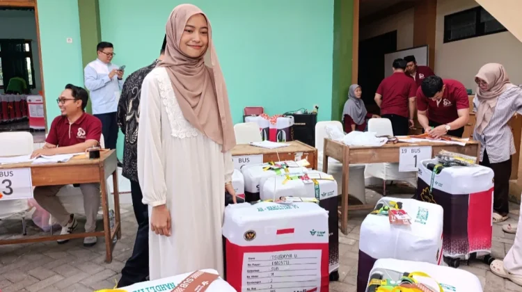 Cerita Tsurayya, Jemaah Haji Termuda asal Ponorogo yang masih SMA