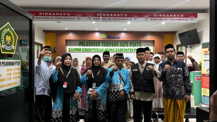 Tujuh Jemaah Haji Cadangan Ponorogo Berangkat ke Tanah Suci