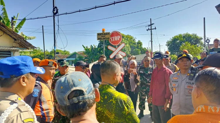 Didemo Warga, KAI Batal Tutup Perlintasan Tanpa Palang Pintu di Magetan
